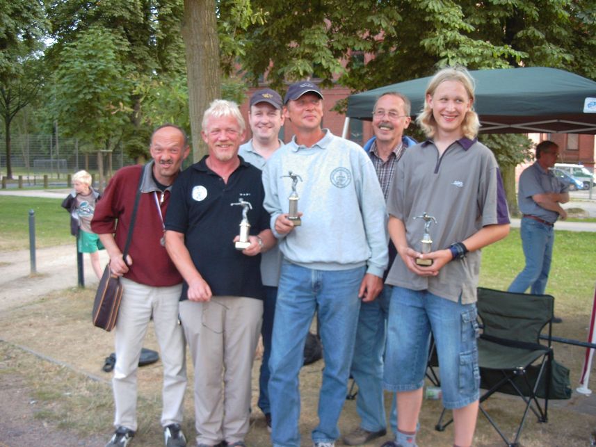 Gnther Lnstedt, Hubert Vhning, Wilfried Falke, Gerold Schelenz, Klaus-Peter Lrsch, Sebastian Nageler (im Hintergrund: Nils Bohlen)