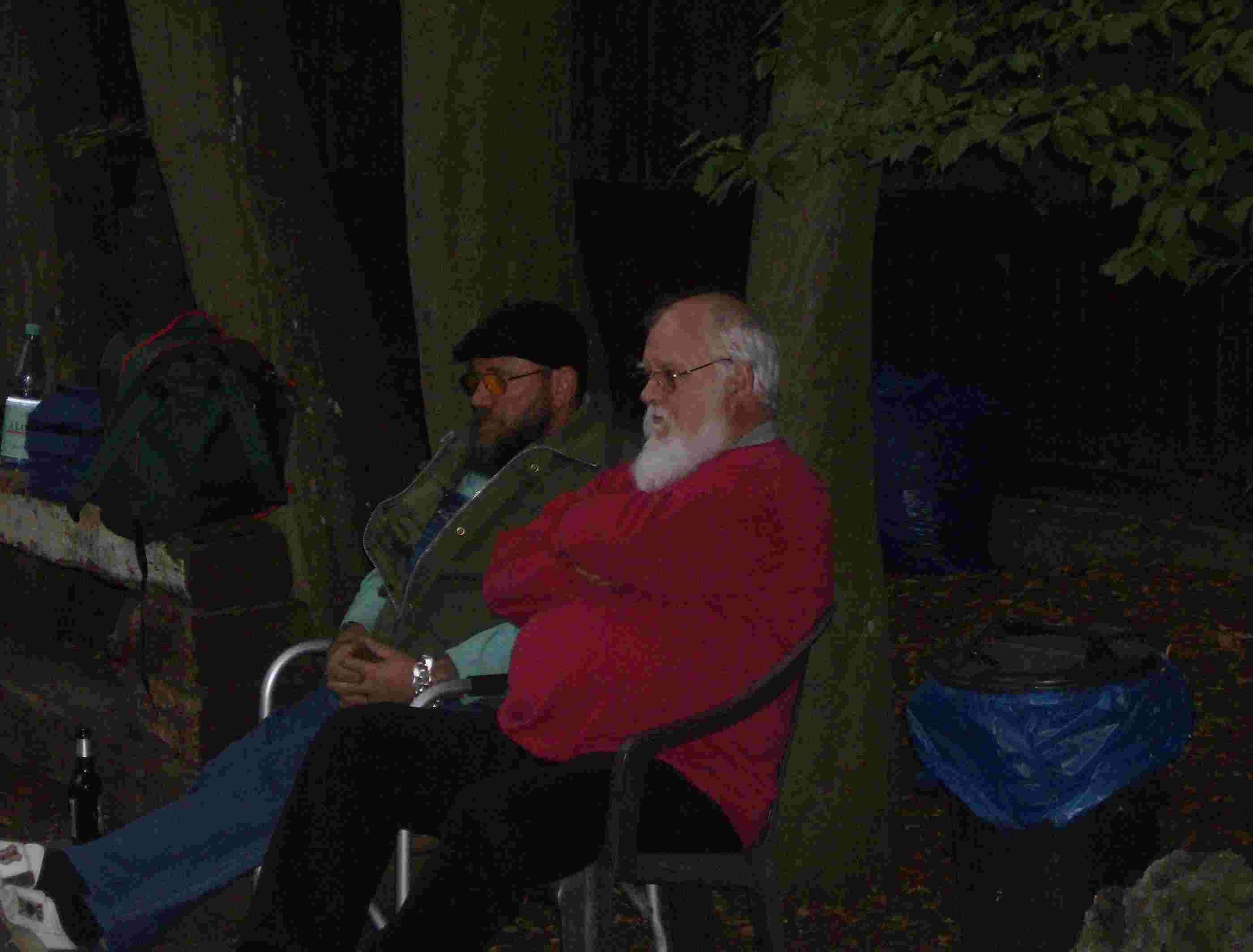 Peter Owald und Kalli W�tjen passen auf alles auf