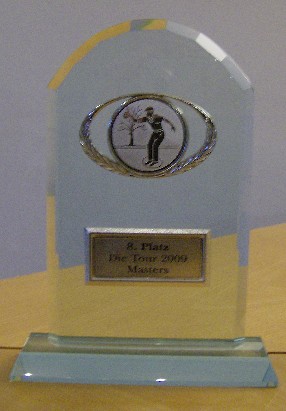 Der Pokal für Platz 8 beim Masters 2009